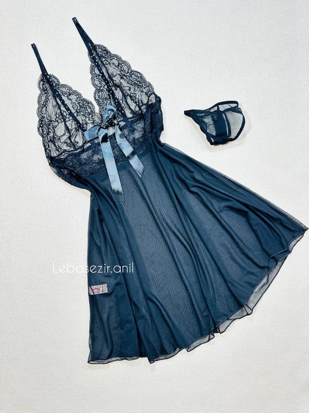 Jeweled silk pajamas لباس خواب حریر نگین دار